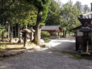 阿紀神社　境内　 (宇多秋宮比定地)