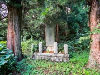 大石山洞雲寺の石碑