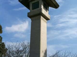 伊勢神宮参道の石灯篭