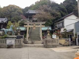 沼島八幡宮