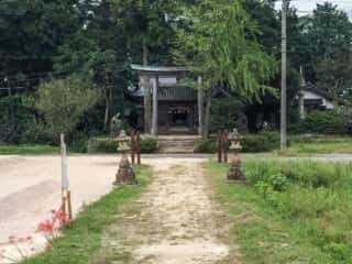六所神社　参道