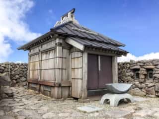 月山神社本宮 拝殿