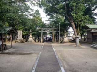 綿都美神社　参道