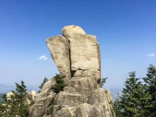 御在所岳 地蔵岩を横から望む！