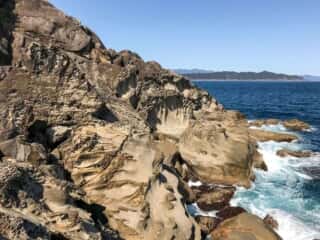 海岸の岩場