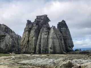 仏ヶ浦の奇石
