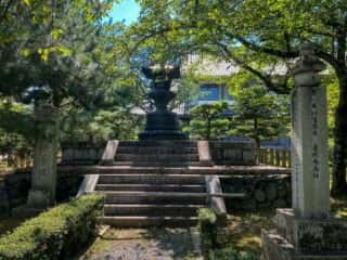 大覚寺　供養塔