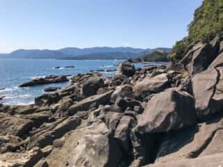 海岸の岩場