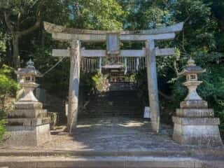 石座神社 鳥居