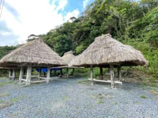 奄美大島 大和浜の群倉 (ぼれぐら)