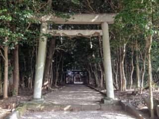 忍山神社 参道 (奈其波志忍山宮比定地)