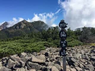 権現岳登山道 編笠山頂