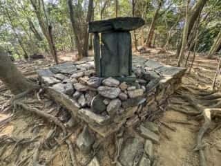 八倉比賣神社 磐座
