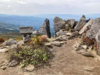 姫神山 山頂巨石群