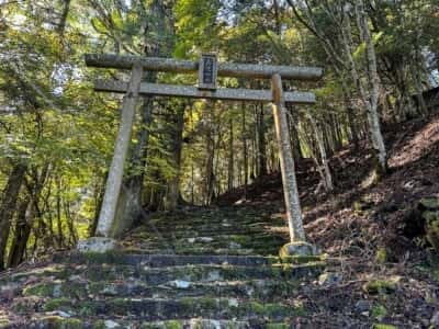 高越山