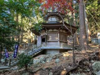 黄金山神社　辨財天堂