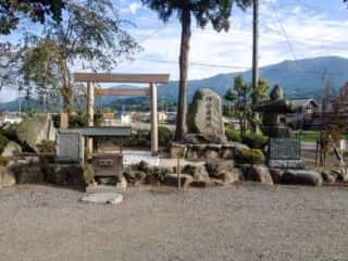 都美恵神社 (敢都美恵宮比定地)