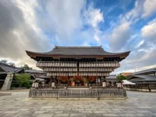 八坂神社　舞殿