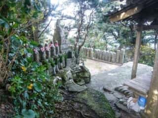 伊島　観音堂奥の院