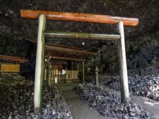 天岩戸神社　天安河原