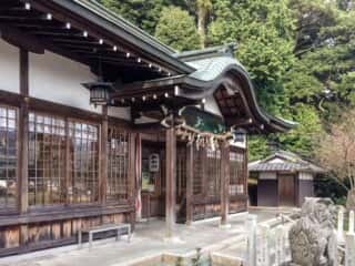 都美恵神社 拝殿　(敢都美恵宮比定地)