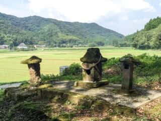 船木神社　拝殿裏の石碑