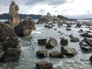 橋杭岩