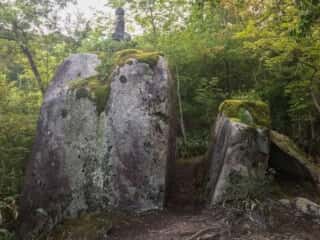熊野神社遺跡　燈明の塔