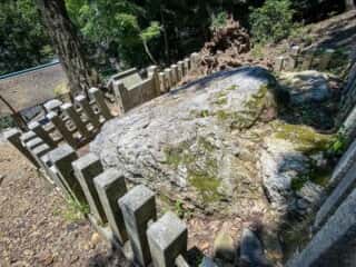 末刀岩上神社 磐座