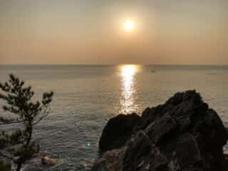 竹ヶ島から海を眺める