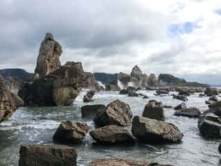 橋杭岩