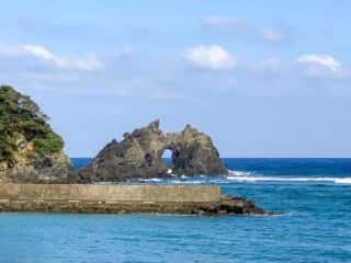 奄美大島 トゥルス岩
