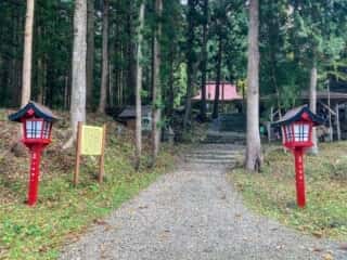 丹内山神社　参道