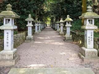 布気皇館太神社 参道 (奈其波志忍山宮比定地)