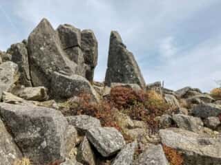 姫神山 登山道巨石群