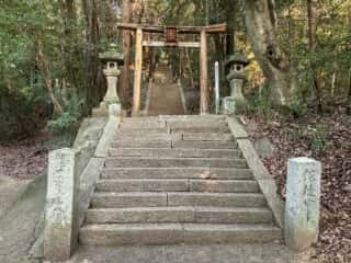 八倉比賣神社