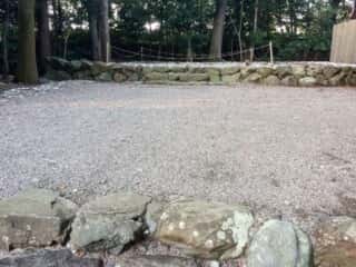 櫲樟尾神社　古殿地　 (家田田上宮比定地)