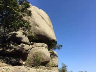 御在所岳 大黒岩の真下から見上げる！