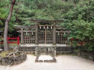 檜原神社の三ツ鳥居　(笠縫邑比定地)