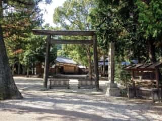 阿紀神社　境内　 (宇多秋宮比定地)