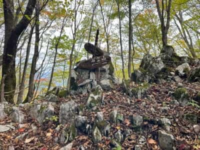 石立山
