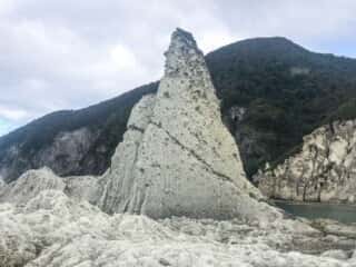 仏ヶ浦の奇石