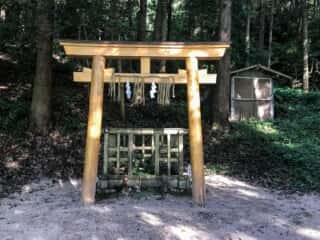 岩立神社