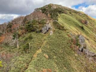 中岳登山道