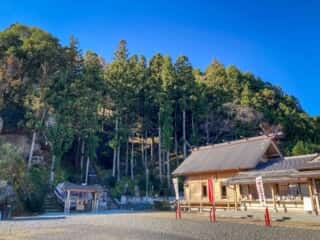 釣石神社　境内