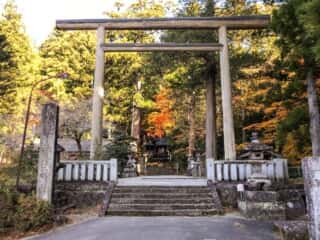 三夜沢赤城神社　鳥居