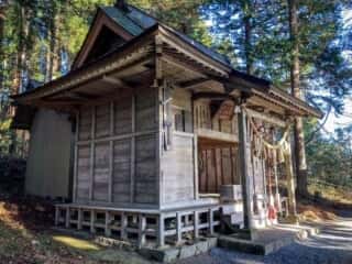 釣石神社　拝殿