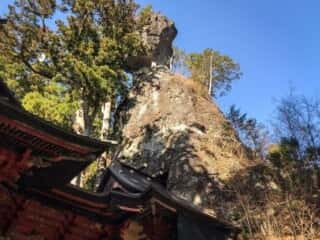 榛名神社の御神体なる磐座、御姿岩