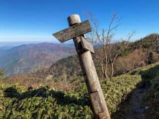 剣山 登山道