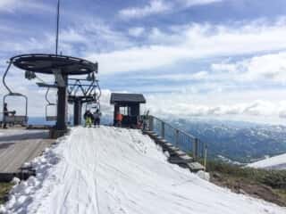雪の月山登山道 終点